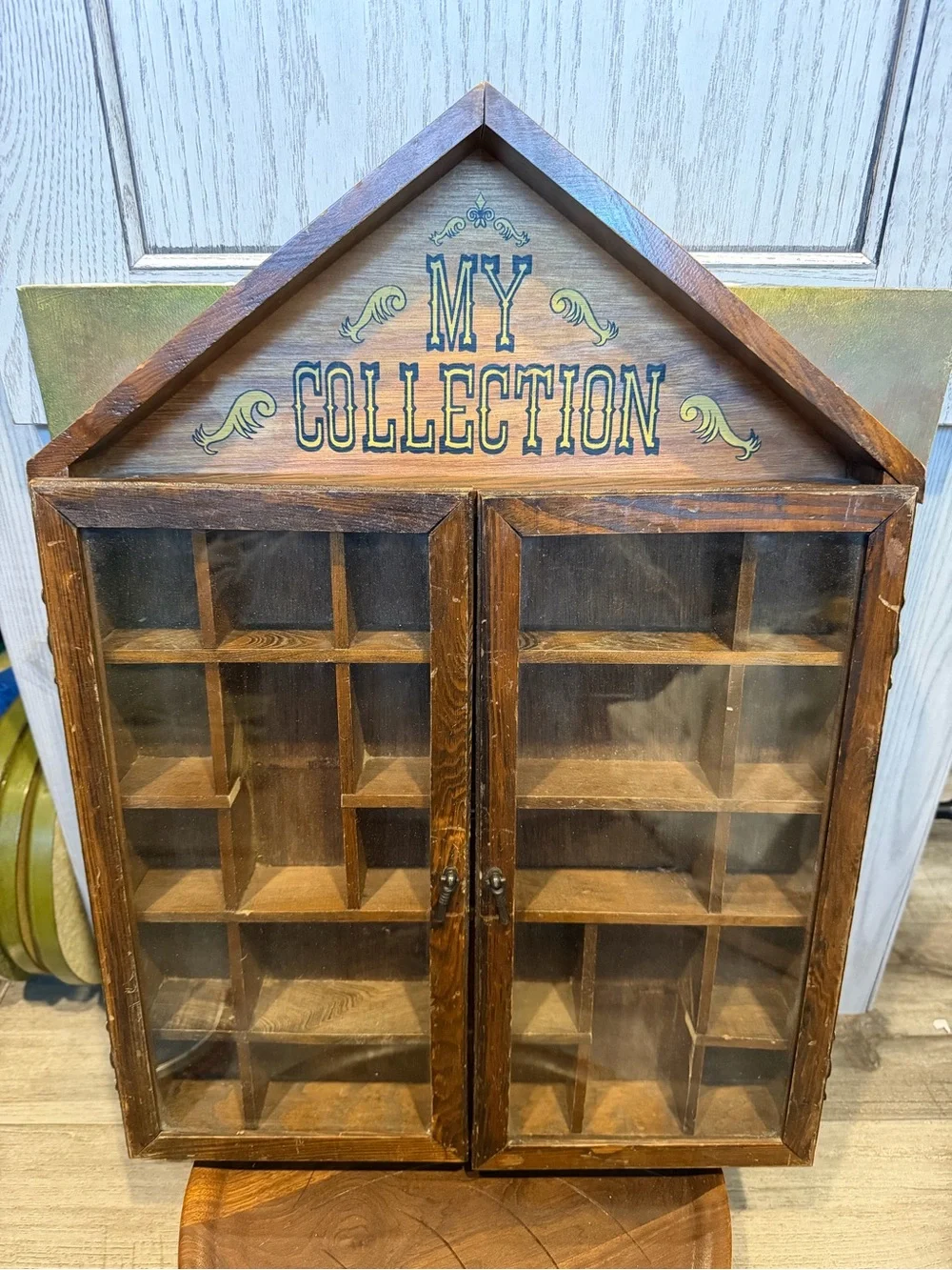 Vintage My Collection Curio Trinket Shelf.